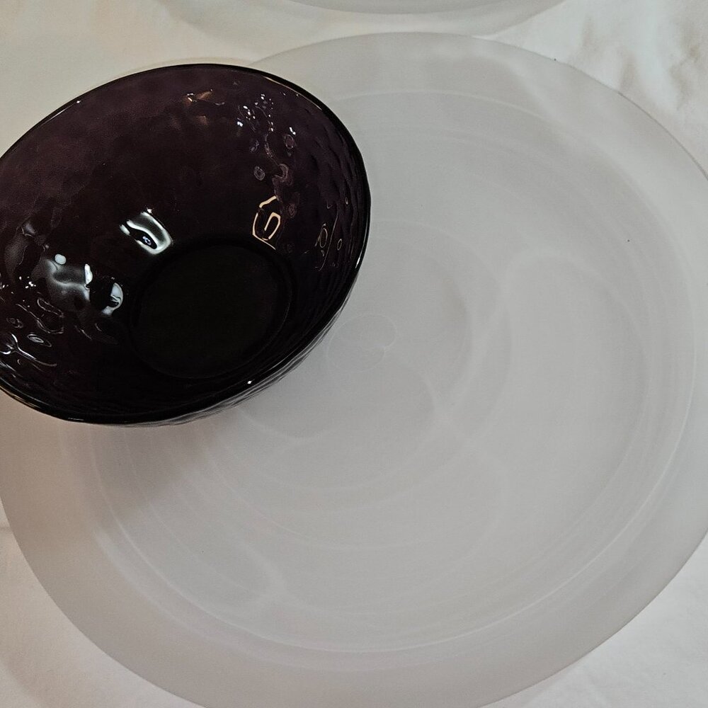 (2) Bormioli Rocco French amethyst antique hammered glass 5.5 inch dessert bowls - Picture 4 of 4